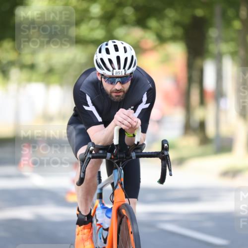 11.08.2024 - GEWOBA Citytriathlon Bremen H.Heesch http://msf.ph/oto/6797856 11.08.2024 11:52:56 Laufen  meine-sportfotos.de