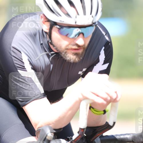 11.08.2024 - GEWOBA Citytriathlon Bremen H.Heesch http://msf.ph/oto/6797883 11.08.2024 11:52:57 Laufen  meine-sportfotos.de