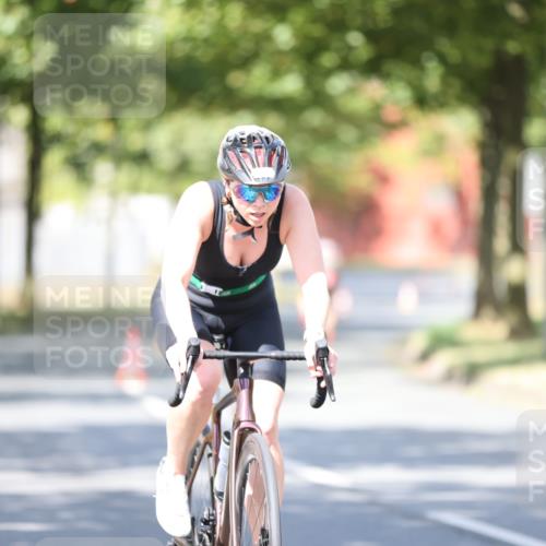11.08.2024 - GEWOBA Citytriathlon Bremen H.Heesch http://msf.ph/oto/6797928 11.08.2024 11:53:15 Laufen  meine-sportfotos.de