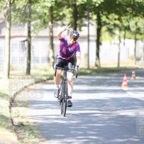 11.08.2024 - GEWOBA Citytriathlon Bremen H.Heesch http://msf.ph/oto/6797970 11.08.2024 11:53:20 Laufen  meine-sportfotos.de