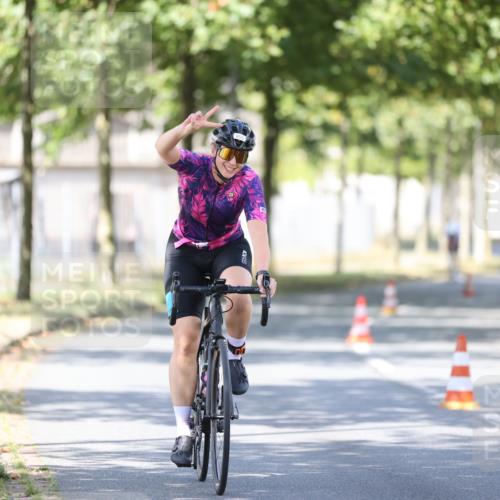 11.08.2024 - GEWOBA Citytriathlon Bremen H.Heesch http://msf.ph/oto/6797988 11.08.2024 11:53:20 Laufen  meine-sportfotos.de