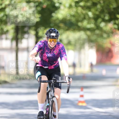 11.08.2024 - GEWOBA Citytriathlon Bremen H.Heesch http://msf.ph/oto/6798008 11.08.2024 11:53:21 Laufen  meine-sportfotos.de