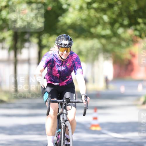 11.08.2024 - GEWOBA Citytriathlon Bremen H.Heesch http://msf.ph/oto/6798010 11.08.2024 11:53:21 Laufen  meine-sportfotos.de