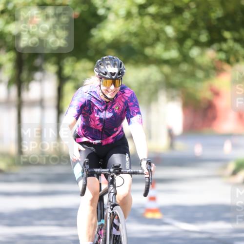 11.08.2024 - GEWOBA Citytriathlon Bremen H.Heesch http://msf.ph/oto/6798012 11.08.2024 11:53:21 Laufen  meine-sportfotos.de