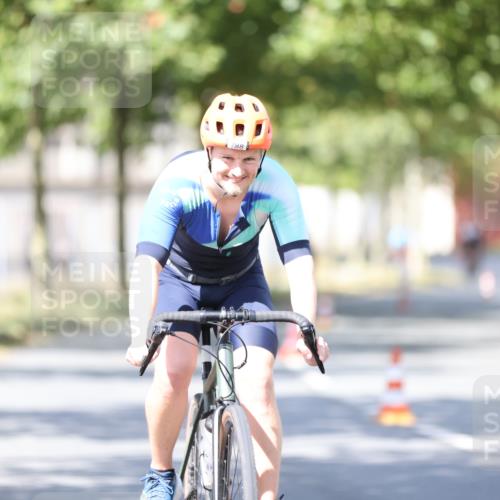 11.08.2024 - GEWOBA Citytriathlon Bremen H.Heesch http://msf.ph/oto/6798069 11.08.2024 11:53:32 Laufen  meine-sportfotos.de