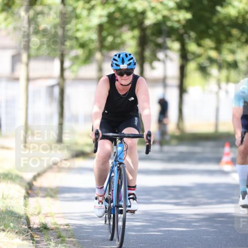 11.08.2024 - GEWOBA Citytriathlon Bremen H.Heesch http://msf.ph/oto/6798111 11.08.2024 11:53:40 Laufen  meine-sportfotos.de