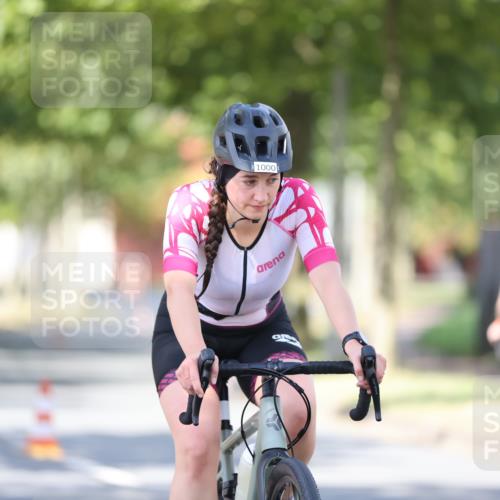 11.08.2024 - GEWOBA Citytriathlon Bremen H.Heesch http://msf.ph/oto/6798176 11.08.2024 11:54:01 Laufen  meine-sportfotos.de