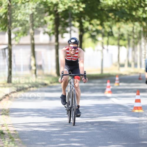 11.08.2024 - GEWOBA Citytriathlon Bremen H.Heesch http://msf.ph/oto/6798281 11.08.2024 11:54:11 Laufen  meine-sportfotos.de