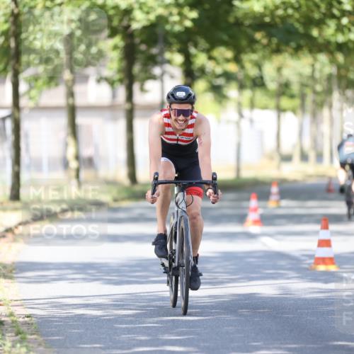 11.08.2024 - GEWOBA Citytriathlon Bremen H.Heesch http://msf.ph/oto/6798287 11.08.2024 11:54:12 Laufen  meine-sportfotos.de