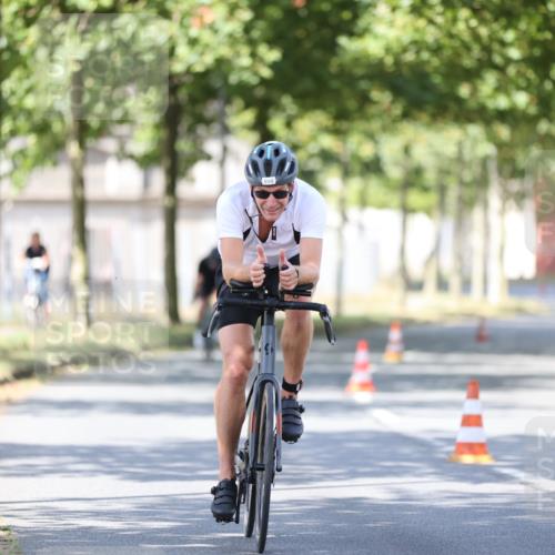 11.08.2024 - GEWOBA Citytriathlon Bremen H.Heesch http://msf.ph/oto/6798396 11.08.2024 11:54:33 Laufen  meine-sportfotos.de