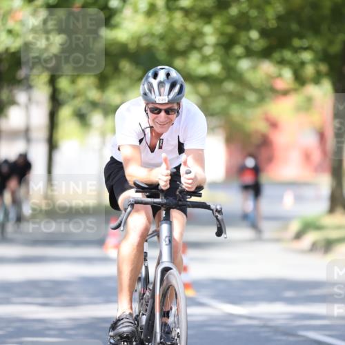 11.08.2024 - GEWOBA Citytriathlon Bremen H.Heesch http://msf.ph/oto/6798417 11.08.2024 11:54:34 Laufen  meine-sportfotos.de