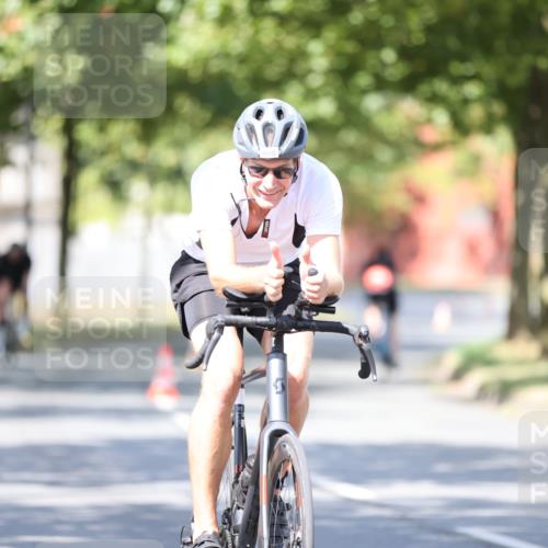 11.08.2024 - GEWOBA Citytriathlon Bremen H.Heesch http://msf.ph/oto/6798419 11.08.2024 11:54:34 Laufen  meine-sportfotos.de
