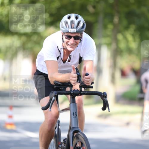 11.08.2024 - GEWOBA Citytriathlon Bremen H.Heesch http://msf.ph/oto/6798431 11.08.2024 11:54:34 Laufen  meine-sportfotos.de