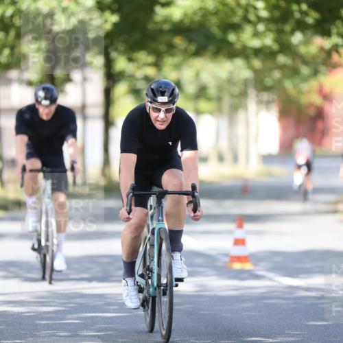 11.08.2024 - GEWOBA Citytriathlon Bremen H.Heesch http://msf.ph/oto/6798454 11.08.2024 11:54:38 Laufen  meine-sportfotos.de