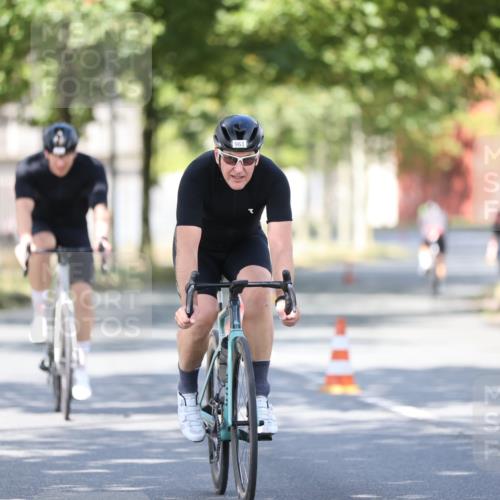 11.08.2024 - GEWOBA Citytriathlon Bremen H.Heesch http://msf.ph/oto/6798456 11.08.2024 11:54:38 Laufen  meine-sportfotos.de