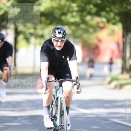 11.08.2024 - GEWOBA Citytriathlon Bremen H.Heesch http://msf.ph/oto/6798468 11.08.2024 11:54:38 Laufen  meine-sportfotos.de