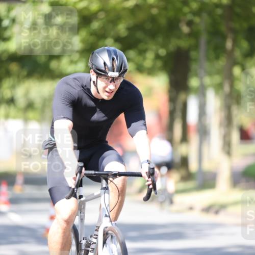 11.08.2024 - GEWOBA Citytriathlon Bremen H.Heesch http://msf.ph/oto/6798479 11.08.2024 11:54:39 Laufen  meine-sportfotos.de