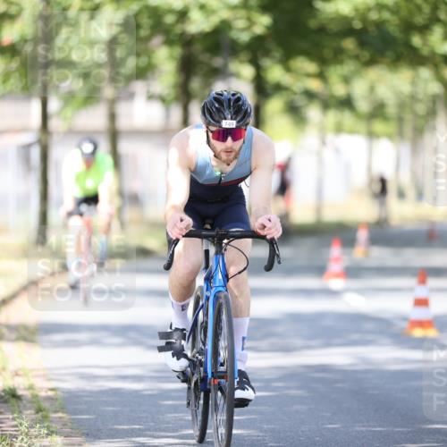 11.08.2024 - GEWOBA Citytriathlon Bremen H.Heesch http://msf.ph/oto/6798525 11.08.2024 11:54:49 Laufen  meine-sportfotos.de