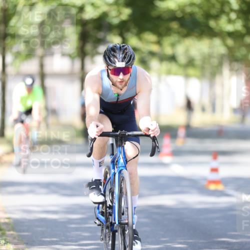 11.08.2024 - GEWOBA Citytriathlon Bremen H.Heesch http://msf.ph/oto/6798531 11.08.2024 11:54:49 Laufen  meine-sportfotos.de
