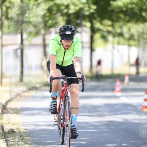 11.08.2024 - GEWOBA Citytriathlon Bremen H.Heesch http://msf.ph/oto/6798579 11.08.2024 11:54:51 Laufen  meine-sportfotos.de