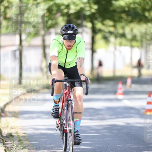 11.08.2024 - GEWOBA Citytriathlon Bremen H.Heesch http://msf.ph/oto/6798583 11.08.2024 11:54:51 Laufen  meine-sportfotos.de