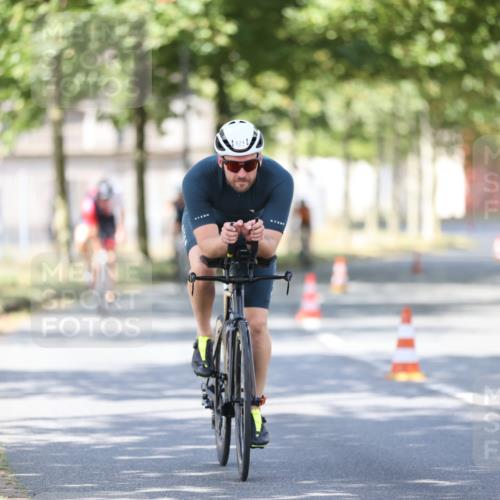 11.08.2024 - GEWOBA Citytriathlon Bremen H.Heesch http://msf.ph/oto/6798618 11.08.2024 11:54:52 Laufen  meine-sportfotos.de