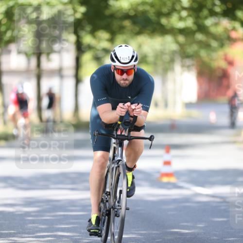 11.08.2024 - GEWOBA Citytriathlon Bremen H.Heesch http://msf.ph/oto/6798635 11.08.2024 11:54:53 Laufen  meine-sportfotos.de