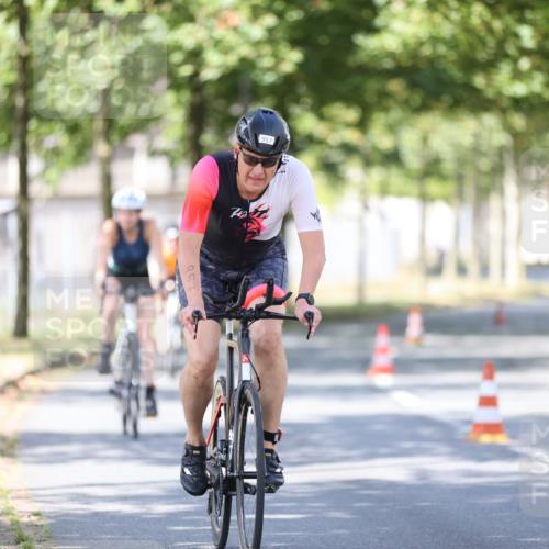 11.08.2024 - GEWOBA Citytriathlon Bremen H.Heesch http://msf.ph/oto/6798689 11.08.2024 11:54:56 Laufen  meine-sportfotos.de