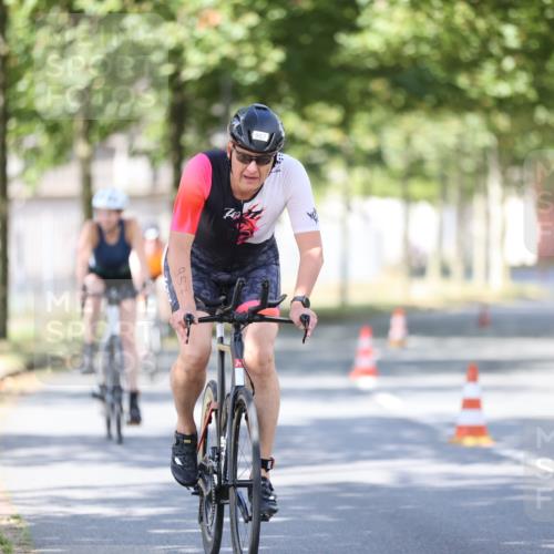 11.08.2024 - GEWOBA Citytriathlon Bremen H.Heesch http://msf.ph/oto/6798693 11.08.2024 11:54:56 Laufen  meine-sportfotos.de