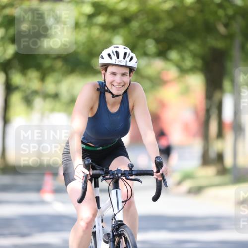 11.08.2024 - GEWOBA Citytriathlon Bremen H.Heesch http://msf.ph/oto/6798765 11.08.2024 11:54:58 Laufen  meine-sportfotos.de