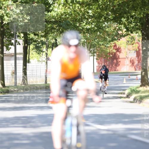 11.08.2024 - GEWOBA Citytriathlon Bremen H.Heesch http://msf.ph/oto/6798784 11.08.2024 11:54:59 Laufen  meine-sportfotos.de