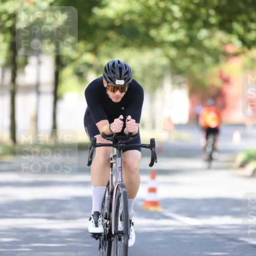 11.08.2024 - GEWOBA Citytriathlon Bremen H.Heesch http://msf.ph/oto/6798848 11.08.2024 11:55:40 Laufen  meine-sportfotos.de