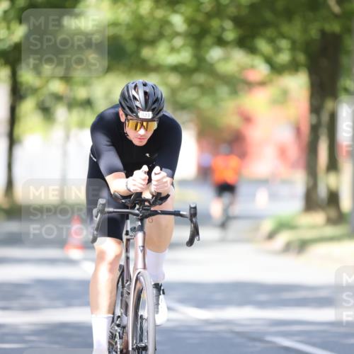 11.08.2024 - GEWOBA Citytriathlon Bremen H.Heesch http://msf.ph/oto/6798860 11.08.2024 11:55:40 Laufen  meine-sportfotos.de
