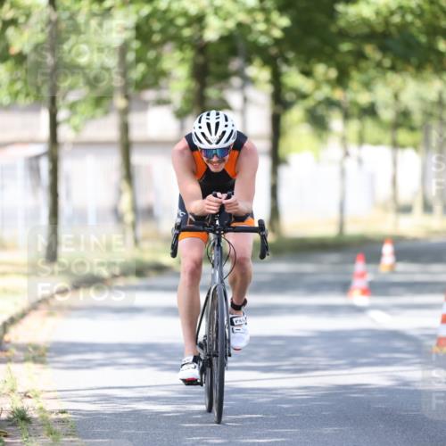 11.08.2024 - GEWOBA Citytriathlon Bremen H.Heesch http://msf.ph/oto/6798940 11.08.2024 11:55:48 Laufen  meine-sportfotos.de
