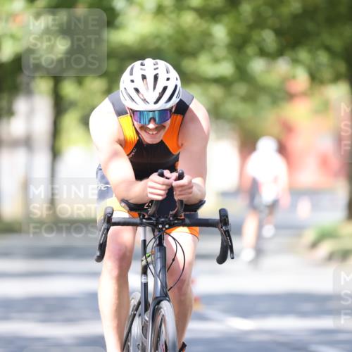 11.08.2024 - GEWOBA Citytriathlon Bremen H.Heesch http://msf.ph/oto/6798998 11.08.2024 11:55:49 Laufen  meine-sportfotos.de