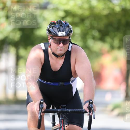 11.08.2024 - GEWOBA Citytriathlon Bremen H.Heesch http://msf.ph/oto/6799036 11.08.2024 11:55:59 Laufen  meine-sportfotos.de