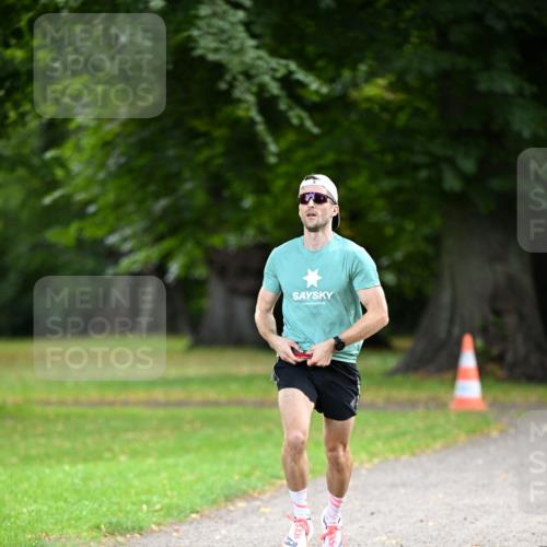 25.08.2024 - 20. Blankeneser Heldenlauf Dr. Thomas Lammeyer http://msf.ph/oto/6805739 25.08.2024 10:03:55 Laufen  meine-sportfotos.de