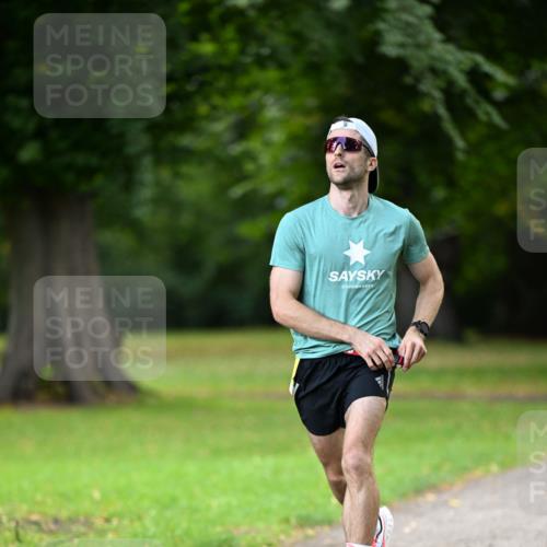 25.08.2024 - 20. Blankeneser Heldenlauf Dr. Thomas Lammeyer http://msf.ph/oto/6805747 25.08.2024 10:03:56 Laufen  meine-sportfotos.de