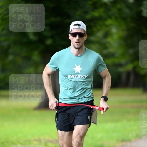 25.08.2024 - 20. Blankeneser Heldenlauf Dr. Thomas Lammeyer http://msf.ph/oto/6805753 25.08.2024 10:03:57 Laufen  meine-sportfotos.de