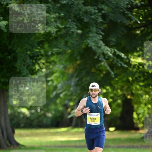 25.08.2024 - 20. Blankeneser Heldenlauf Dr. Thomas Lammeyer http://msf.ph/oto/6805768 25.08.2024 10:05:16 Laufen 6270 meine-sportfotos.de