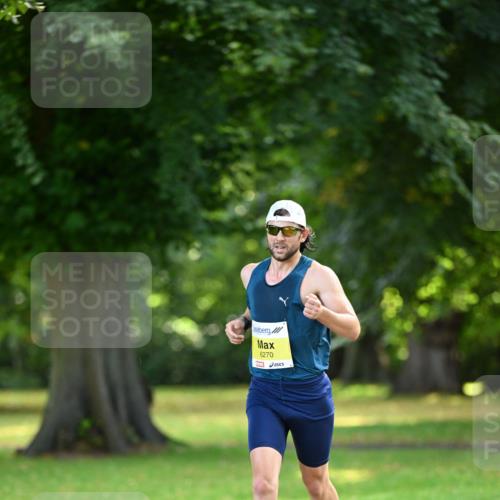 25.08.2024 - 20. Blankeneser Heldenlauf Dr. Thomas Lammeyer http://msf.ph/oto/6805775 25.08.2024 10:05:17 Laufen 6270 meine-sportfotos.de