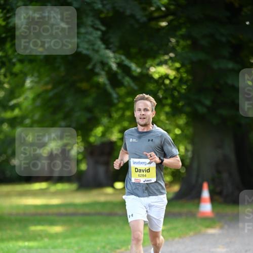25.08.2024 - 20. Blankeneser Heldenlauf Dr. Thomas Lammeyer http://msf.ph/oto/6805789 25.08.2024 10:05:33 Laufen 6284 meine-sportfotos.de