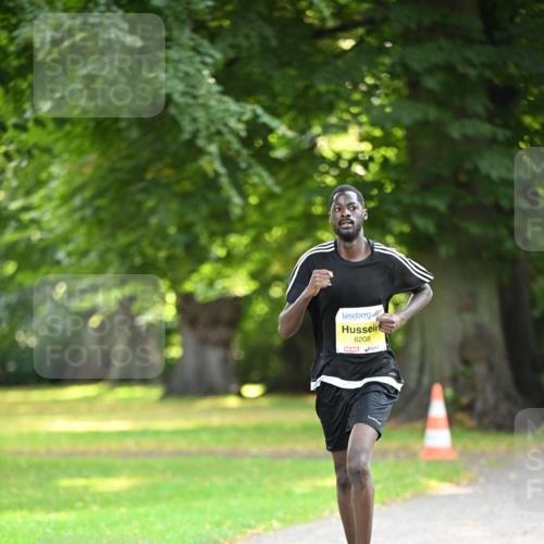 25.08.2024 - 20. Blankeneser Heldenlauf Dr. Thomas Lammeyer http://msf.ph/oto/6805809 25.08.2024 10:06:03 Laufen 6208 meine-sportfotos.de
