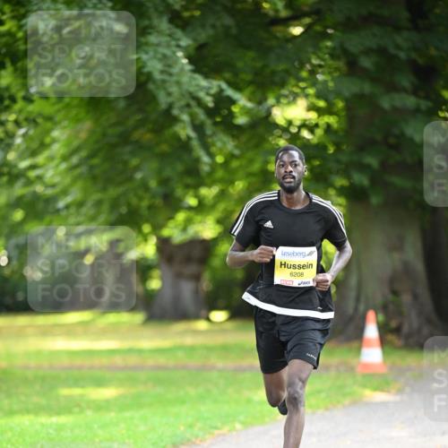 25.08.2024 - 20. Blankeneser Heldenlauf Dr. Thomas Lammeyer http://msf.ph/oto/6805810 25.08.2024 10:06:04 Laufen 6208 meine-sportfotos.de