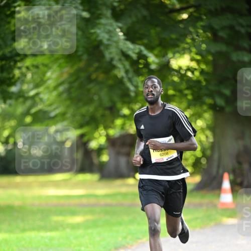 25.08.2024 - 20. Blankeneser Heldenlauf Dr. Thomas Lammeyer http://msf.ph/oto/6805813 25.08.2024 10:06:04 Laufen 6208 meine-sportfotos.de