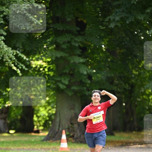 25.08.2024 - 20. Blankeneser Heldenlauf Dr. Thomas Lammeyer http://msf.ph/oto/6805845 25.08.2024 10:07:05 Laufen 6389 meine-sportfotos.de