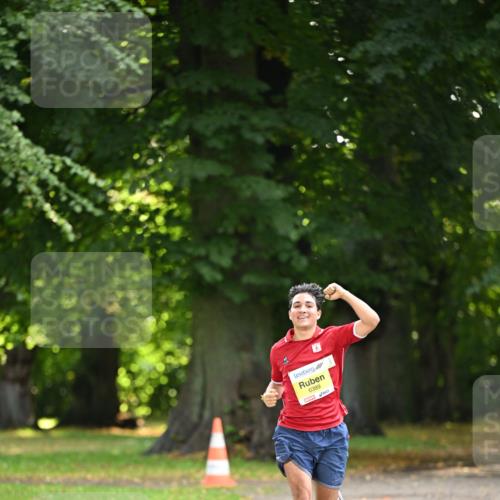 25.08.2024 - 20. Blankeneser Heldenlauf Dr. Thomas Lammeyer http://msf.ph/oto/6805848 25.08.2024 10:07:06 Laufen 6389 meine-sportfotos.de