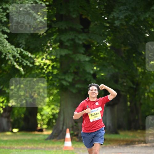 25.08.2024 - 20. Blankeneser Heldenlauf Dr. Thomas Lammeyer http://msf.ph/oto/6805850 25.08.2024 10:07:06 Laufen 6389 meine-sportfotos.de