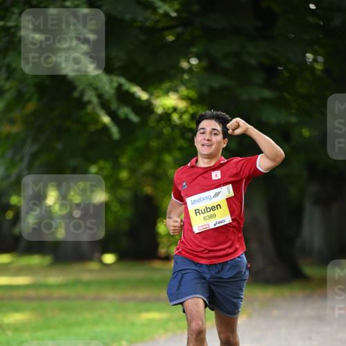 25.08.2024 - 20. Blankeneser Heldenlauf Dr. Thomas Lammeyer http://msf.ph/oto/6805858 25.08.2024 10:07:08 Laufen 6389 meine-sportfotos.de