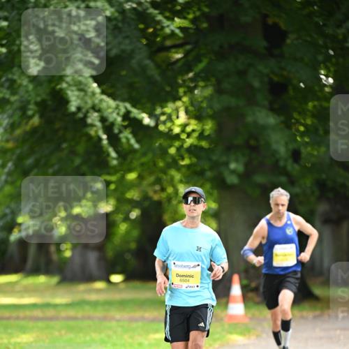 25.08.2024 - 20. Blankeneser Heldenlauf Dr. Thomas Lammeyer http://msf.ph/oto/6805871 25.08.2024 10:07:24 Laufen 6504 meine-sportfotos.de